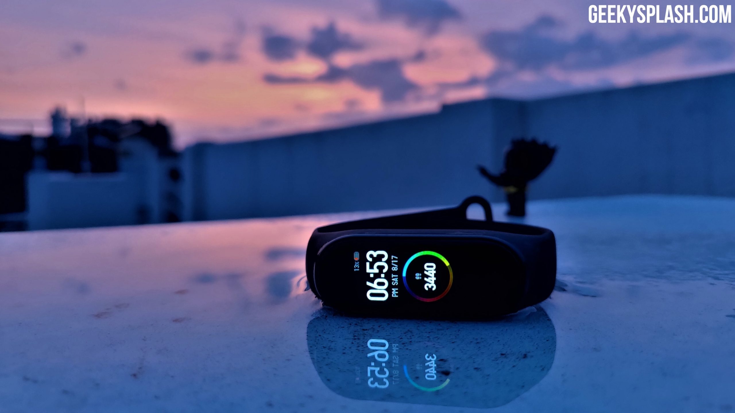 mi fit 8